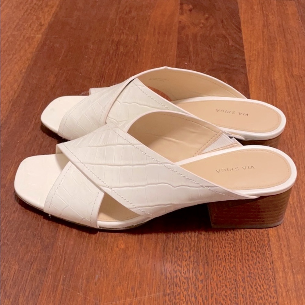 Via Spiga White Croc-Embossed Leather Slide Sandals